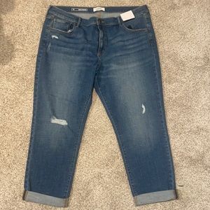 NWOT Distressed Boyfriend Jeans